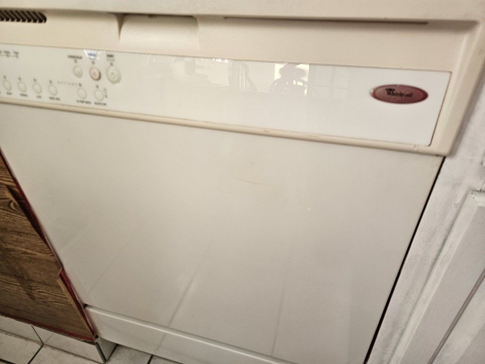 Wirtlpool Dishwasher 