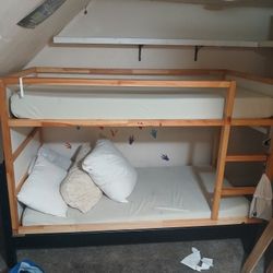 Like New Twin Bunk Bed
