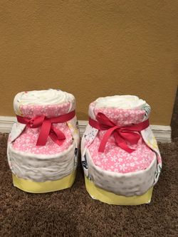Diaper cakes , pampers