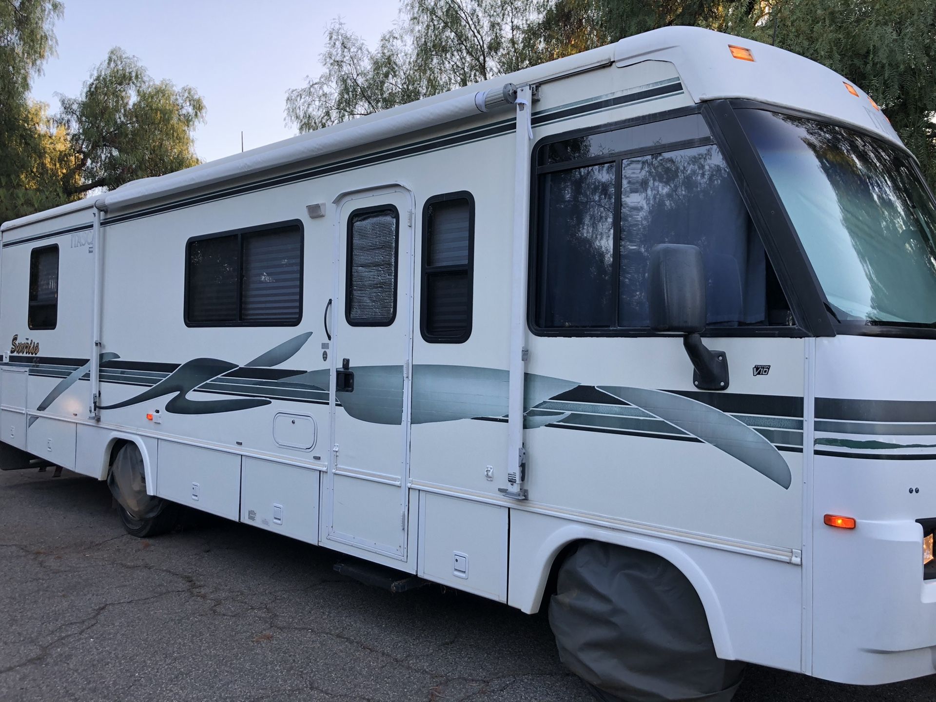 Winnebago Itasca 31 foot RV Motorhome 1999 for Sale in Valley Center ...