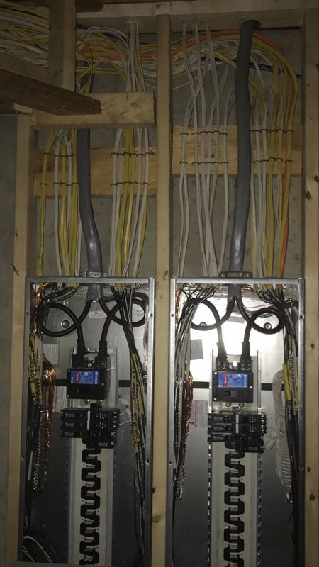 Electrician work. Electricista Con 12 años de experiencia.