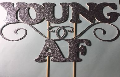 Cake topper