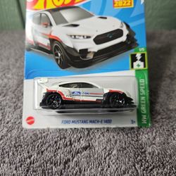 2022 Hot wheels Ford Mustang Mach-E 1400