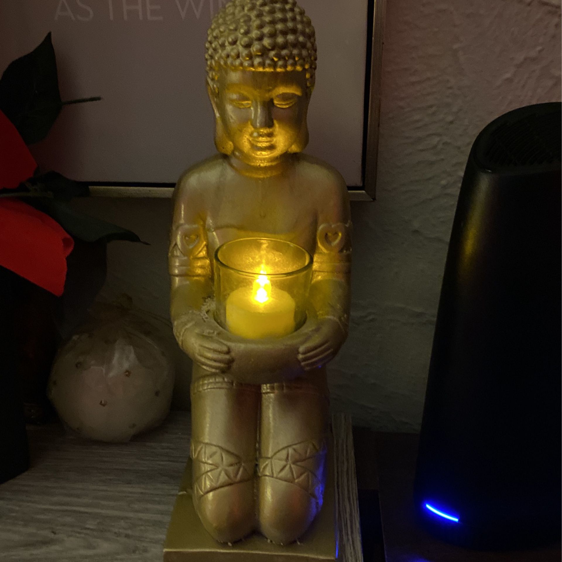 GOLDEN BUDDHA STATUE/Lighted Candle $20