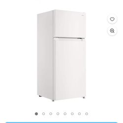 Mini Fridge Magic Chef 4.5 Feet Tall Works Perfect Plugged In To Show It Works 