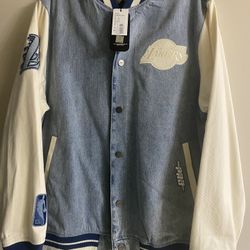 NBA LOS ANGELES LAKERS VARSITY BLUES MEN'S DENIM VARSITY JACKET BRAND NEW New with tags  100% authentic lakers and NBA merch  Stitched logos  Shipped 