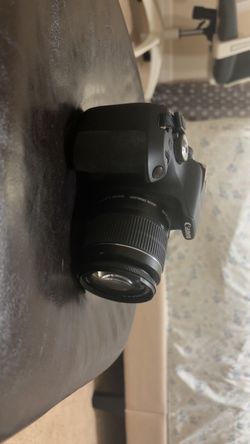 Canon Rebel T7 Camera
