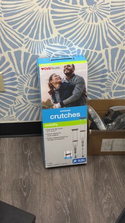 CVS universal crutches