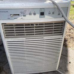 Used Frigidaire AC Window 18,000 BTU