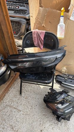 Crv headlight 2024 2026 perfect condition