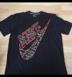 Nike camo shirt
