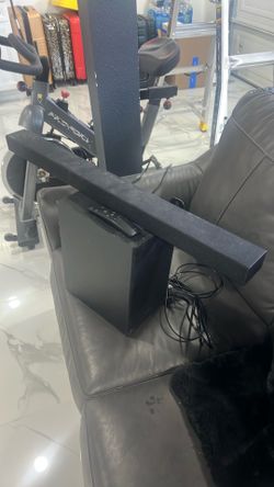 Samsung Soundbar & Subwoofer Home Theater System – Great Condition