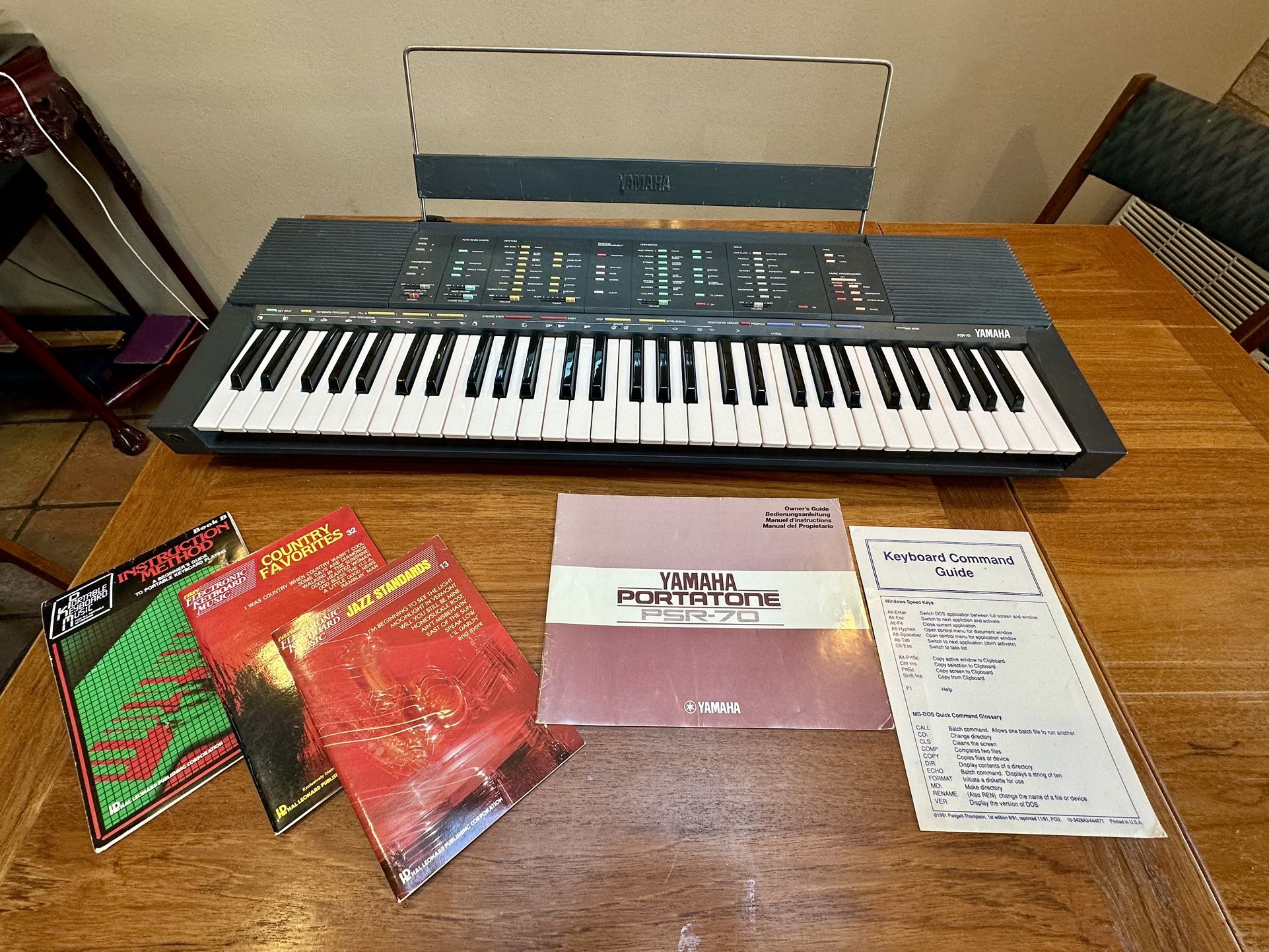 Vintage YAMAHA PSR-70 Keyboard Synthesizer (80s) Local Pick Up Only