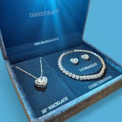 Beautiful Cubic Zirconia Set 