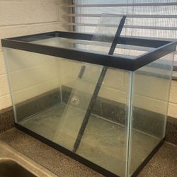 20 Gallon High Fish Tank With Top Lid! 