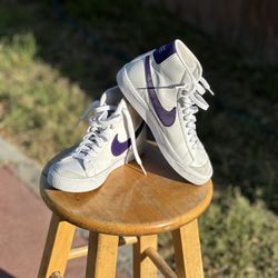 Y Nike Blazer Size 4y