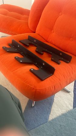 Vertical Wall Mounted Olympic Barbell Holder