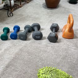 Different Sizes If Weights And Stretch bands