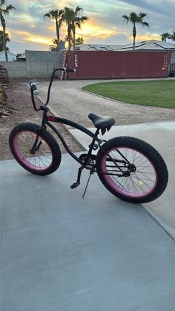 Fat Tire Cruiser Bike Black and Pink