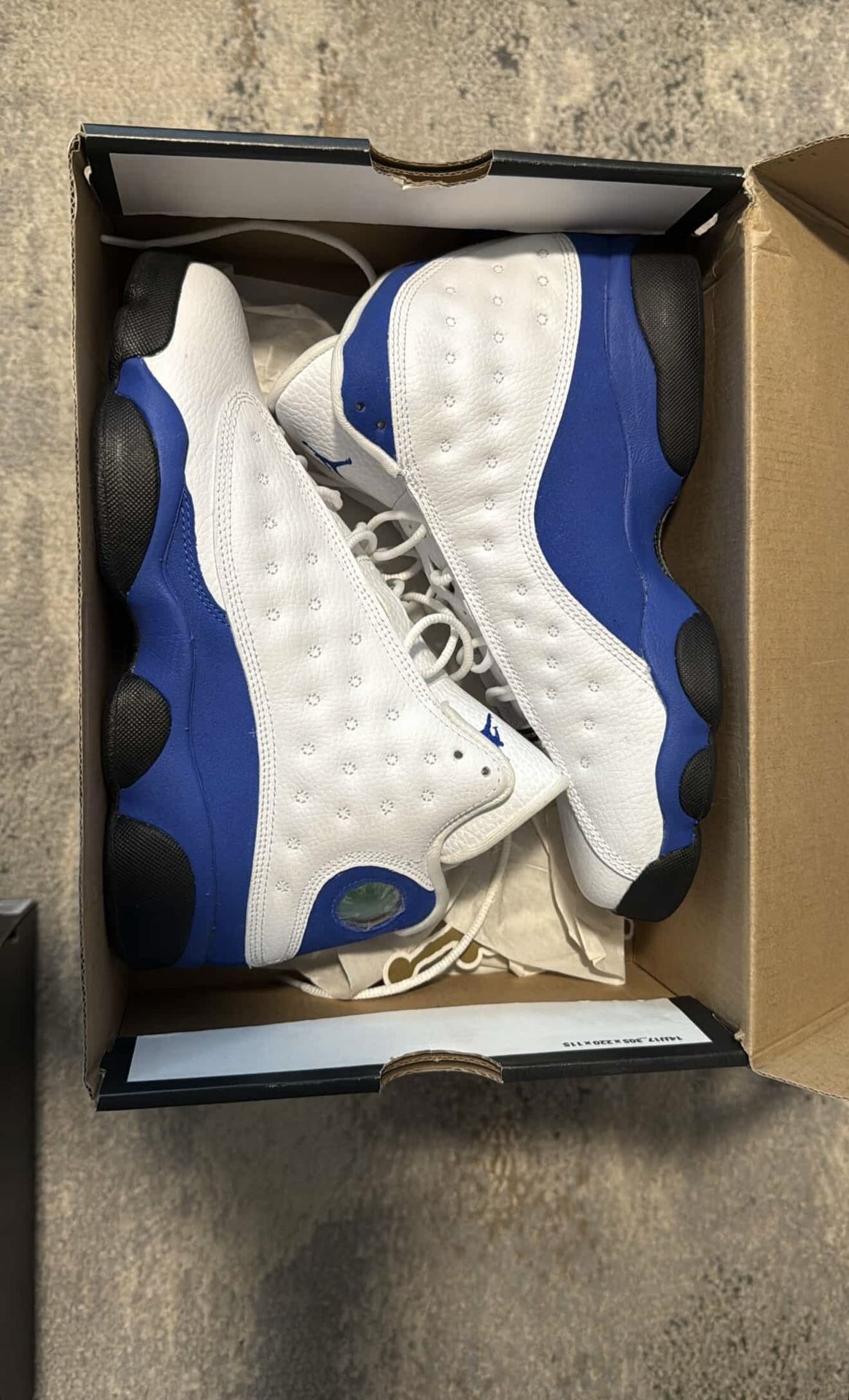 Jordan retro 13 “Hyper Royal”