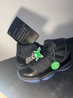 Jordan 11 black cats