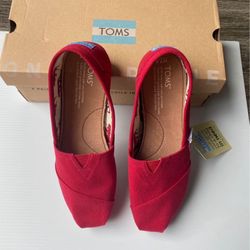 Tom’s Red Canvas Women’s Classic Flats, 7.5