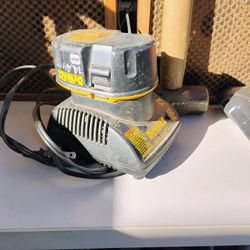Cargador Y Batería DeWalt 14.4v