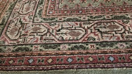 Vintage hand-woven 100% wool 5x7 rug