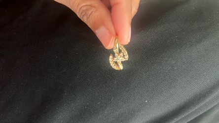 18k Solid Gold Diamond Ring For Sale