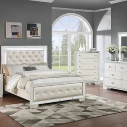 SALE🔥4PC White Easternking Bedroom Set  (Mattress is not Included) 