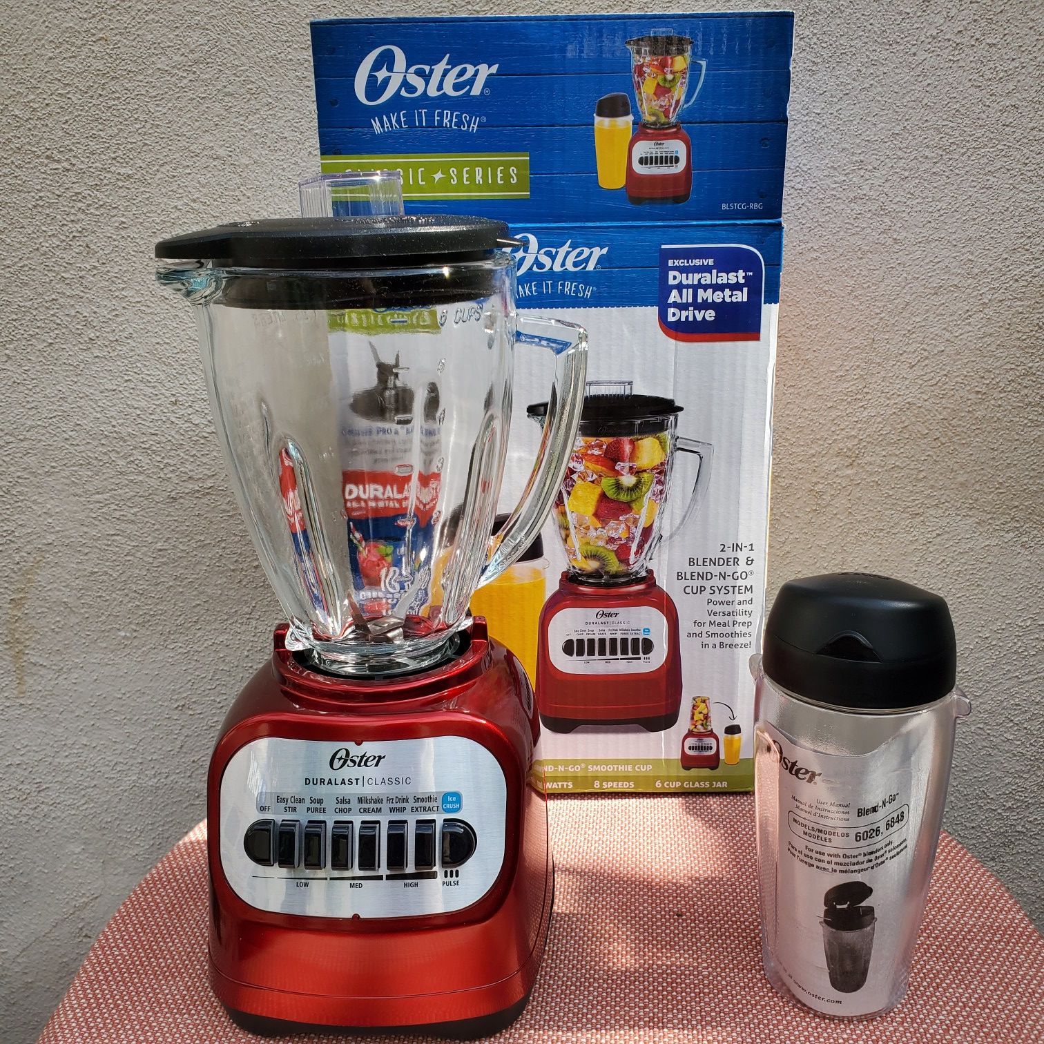 NEW OSTER 10 speed ( 700 watts)2 -in -1 Blender and Blend-N- Go System Cup