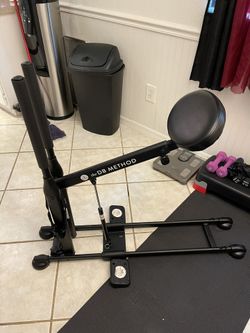 DB Method Squat Machine