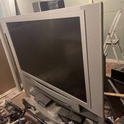 60” Panasonic Tv