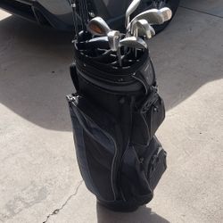 Complete Set Of Men's Golf Clubs 
