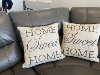 Pair Of Accent Pillows 18x18