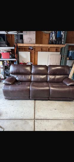 Brown Leather Reclining Sofa – Great Condition