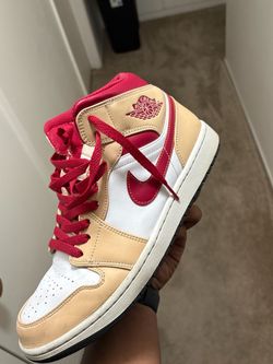 Jordan 1 mid light curry Cardinal red 2021 10.5
