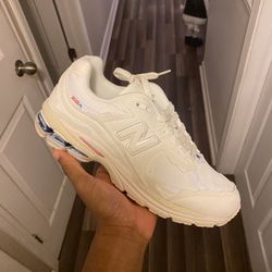 New Balance 2002r