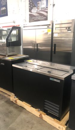 Bottle cooler - True