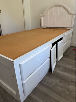 Twin bed frame