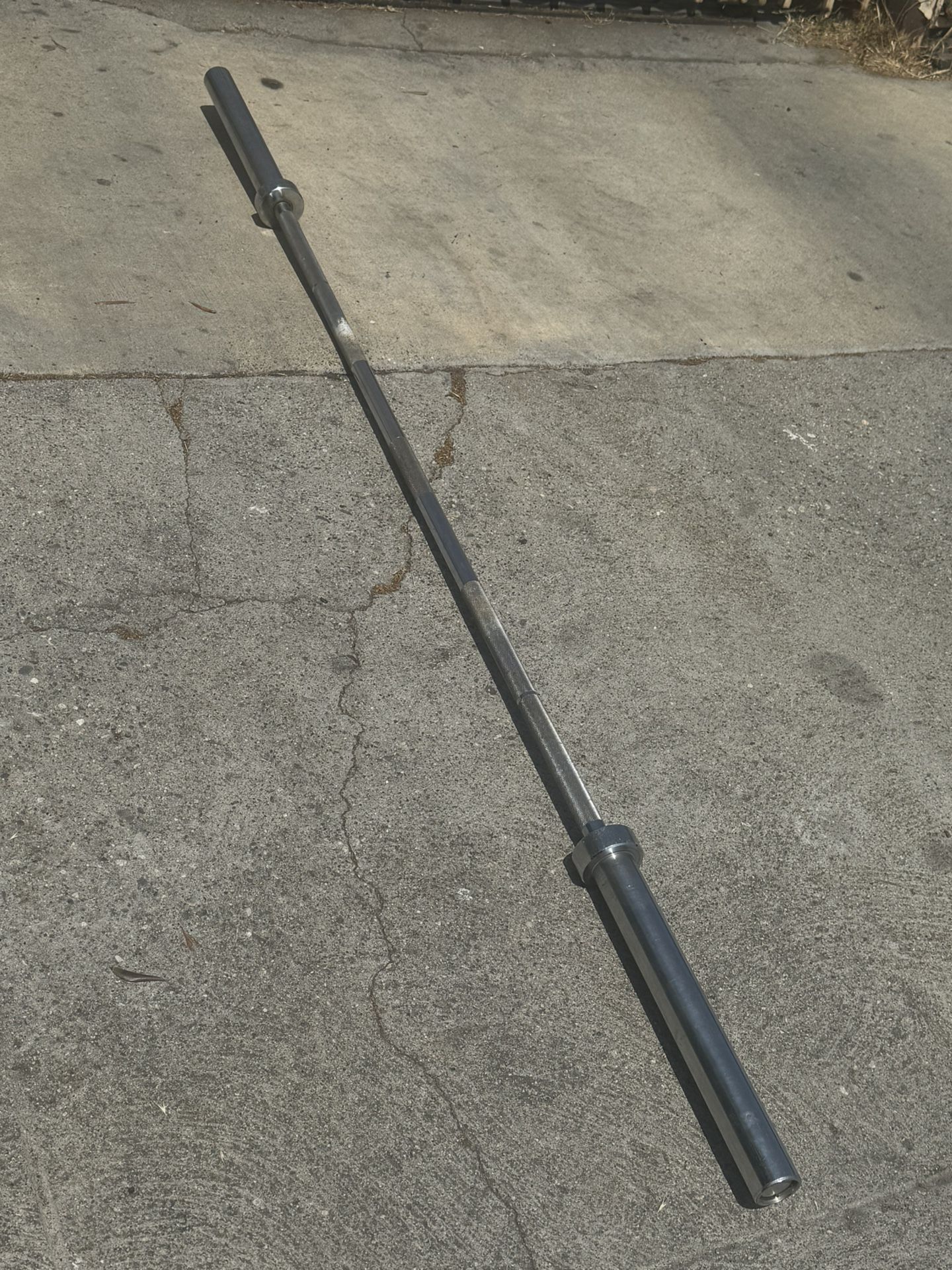 Standard Olympic Barbell - 20KG (45LB)