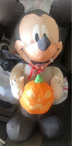 Mickey Halloween inflatable