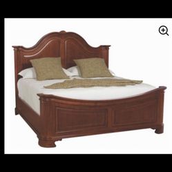 Cherry  Grove Classic Antique Cherry Queen Madison Bed