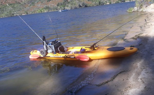Field & stream 12 ft kayak with fish finder for Sale in Hesperia, CA