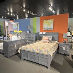 Grey 4PC Full Size Bedroom Set