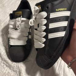 Adidas Superstar Shoe 