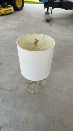 Metal frame lamp