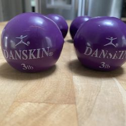 Danskin  3 Lbs Dumbbells Set 