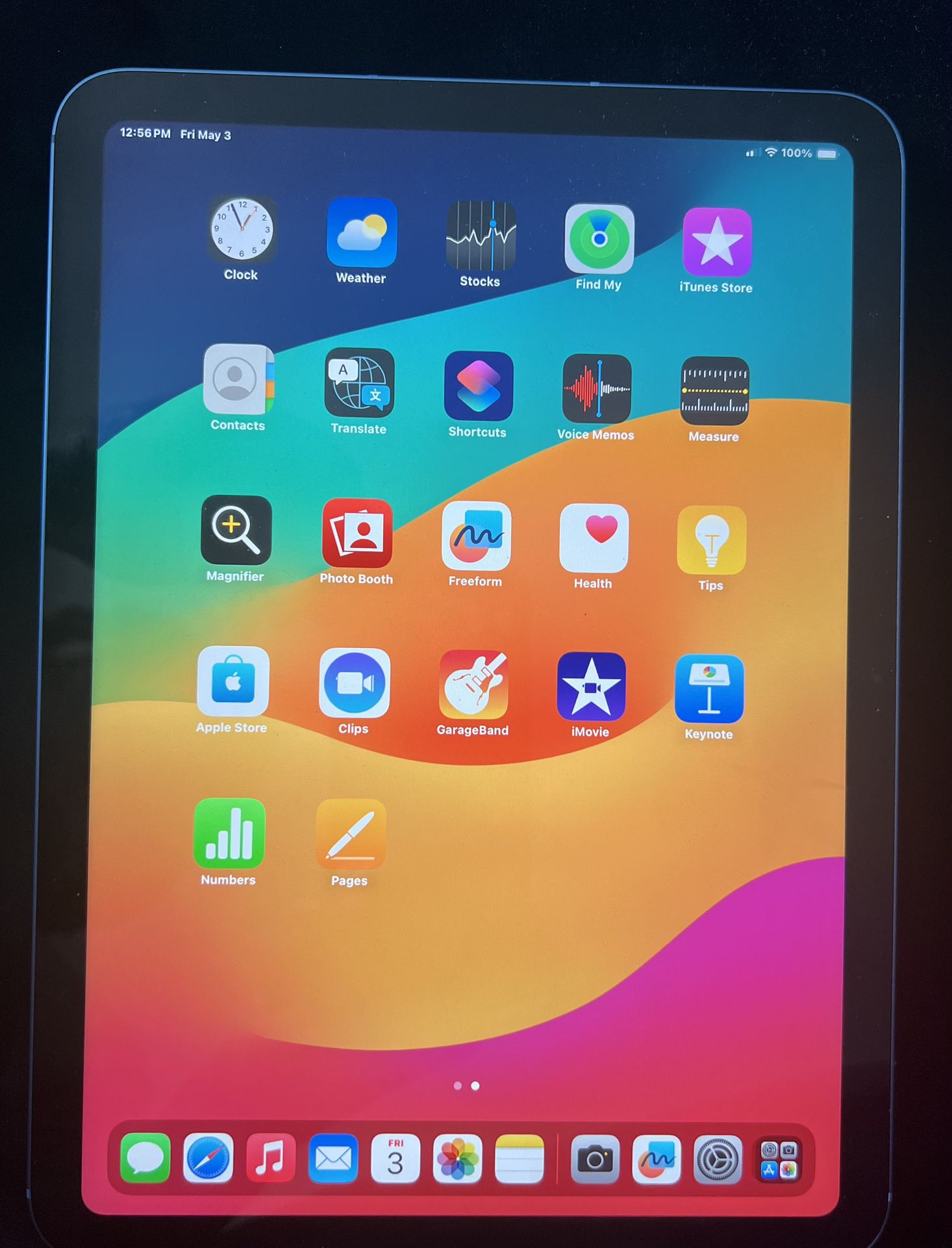 10th Generation iPad 64 Gb Blue Unlocked 