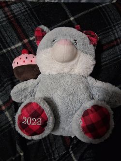 Teddy bear and cupcake